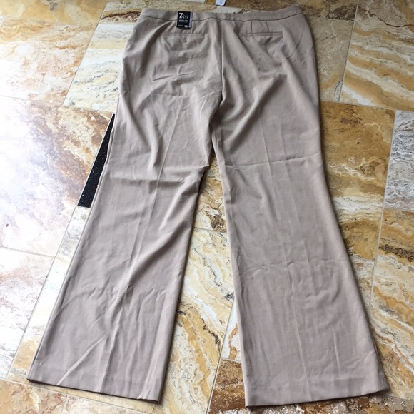 New York & Company 7th Avenue TALL wideleg Stretch - Picture 7 of 8